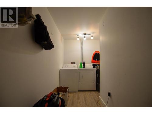 6500 15 Avenue Sw Unit# 7, Salmon Arm, BC - Indoor Photo Showing Laundry Room