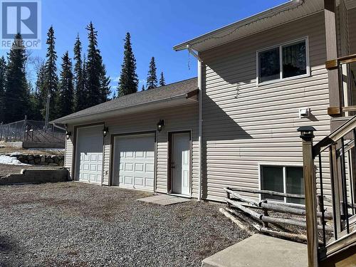 6399 Moose Point Drive, 70 Mile House, BC - Outdoor With Exterior