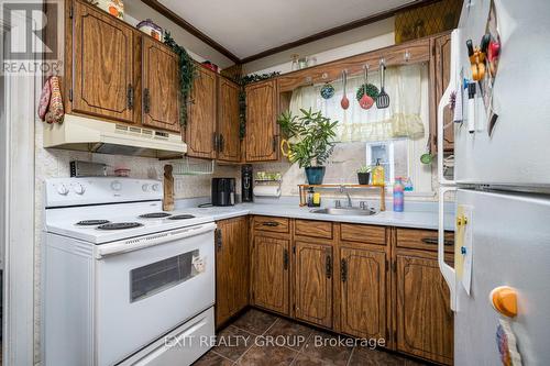 25 Humewood Dr, Belleville, ON - Indoor Photo Showing Kitchen