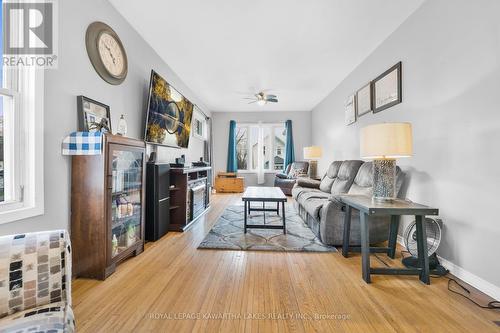 4091 Highway 35, Kawartha Lakes, ON - Indoor Photo Showing Living Room