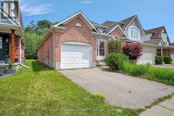 436 LAUSANNE CRESCENT  Waterloo, ON N2T 2X6
