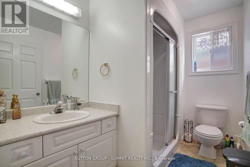 436 Lausanne Crescent, Waterloo, ON - Indoor Photo Showing Bathroom