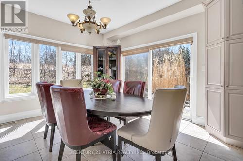 76 Littleside St, Richmond Hill, ON - Indoor Photo Showing Dining Room