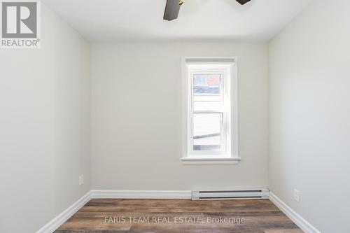 31 Mississaga St W, Orillia, ON - Indoor Photo Showing Other Room