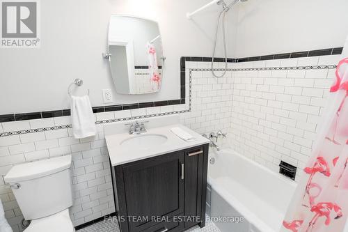 31 Mississaga Street W, Orillia, ON - Indoor Photo Showing Bathroom