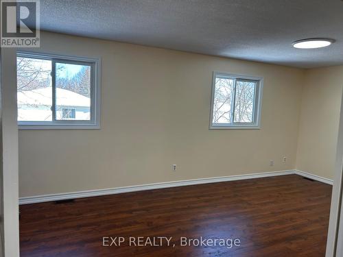 460 Grove St E, Barrie, ON - Indoor Photo Showing Other Room