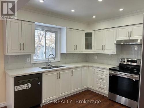 460 Grove Street E, Barrie, ON - Indoor Photo Showing Kitchen With Double Sink