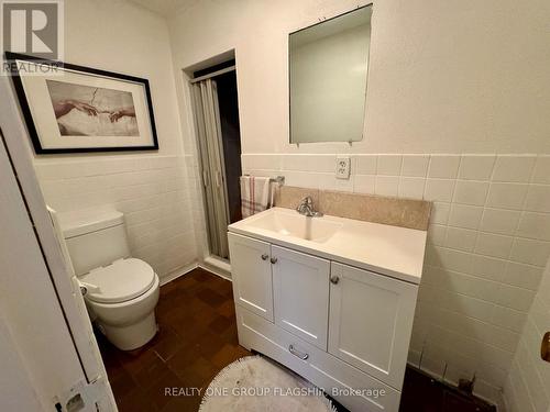 1379 Clarkson Road N, Mississauga, ON - Indoor Photo Showing Bathroom