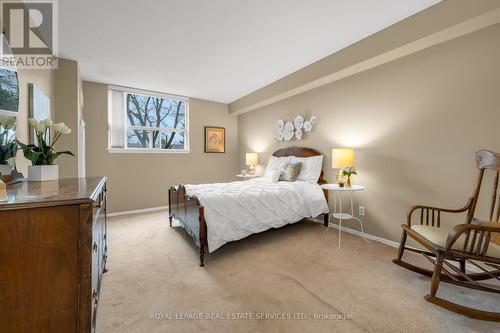 #205 -1425 Ghent Ave, Burlington, ON - Indoor Photo Showing Bedroom