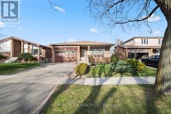 3424 CHARMAINE HTS  Mississauga, ON L5A 3C1