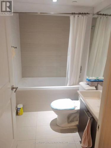 4206 - 386 Yonge Street, Toronto, ON - Indoor Photo Showing Bathroom