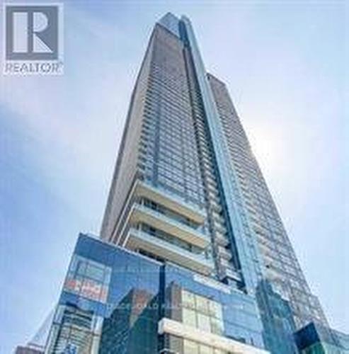 4206 - 386 Yonge Street, Toronto, ON - Outdoor With Balcony With Facade