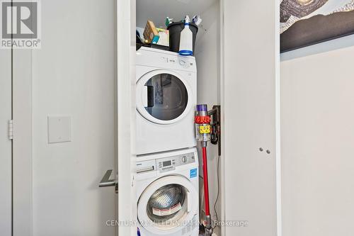 1006 - 101 Charles Street E, Toronto, ON - Indoor Photo Showing Laundry Room