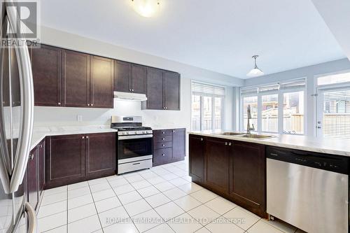 11 Willoughby Way, New Tecumseth, ON - Indoor Photo Showing Kitchen With Double Sink