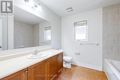 11 Willoughby Way, New Tecumseth, ON - Indoor Photo Showing Bathroom