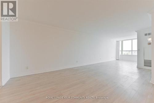 #809 -33 Weldrick Rd E, Richmond Hill, ON - Indoor Photo Showing Other Room