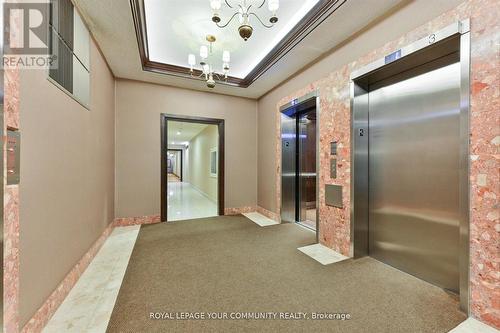 #809 -33 Weldrick Rd E, Richmond Hill, ON - Indoor Photo Showing Other Room