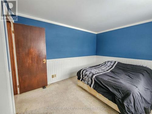 31 Comfort Street, Kirkland Lake, ON - Indoor Photo Showing Bedroom