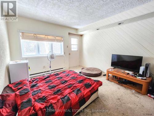 31 Comfort Street, Kirkland Lake, ON - Indoor Photo Showing Bedroom