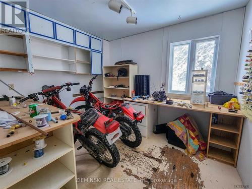 31 Comfort Street, Kirkland Lake, ON - Indoor Photo Showing Office