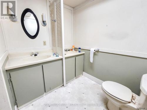 31 Comfort Street, Kirkland Lake, ON - Indoor Photo Showing Bathroom