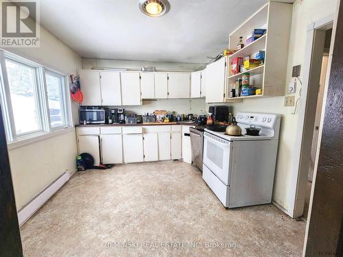 31 Comfort Street, Kirkland Lake, ON - Indoor Photo Showing Kitchen