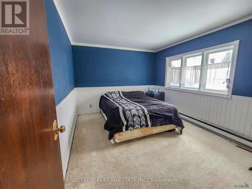 31 Comfort Street, Kirkland Lake, ON - Indoor Photo Showing Bedroom