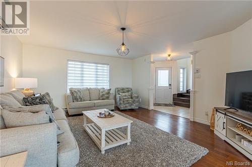 657 Baie, Beresford, NB - Indoor Photo Showing Living Room