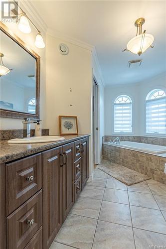657 Baie, Beresford, NB - Indoor Photo Showing Bathroom