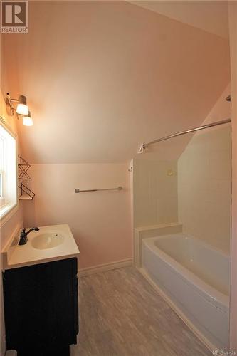 17 Acadia Crescent, Hampton, NB - Indoor Photo Showing Bathroom