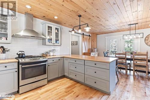 123 Keefer Street, Haliburton, ON - Indoor Photo Showing Kitchen With Upgraded Kitchen