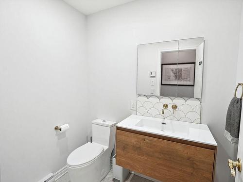 Powder room - 765Z Rue Egan, Montréal (Verdun/Île-Des-Soeurs), QC - Indoor Photo Showing Bathroom