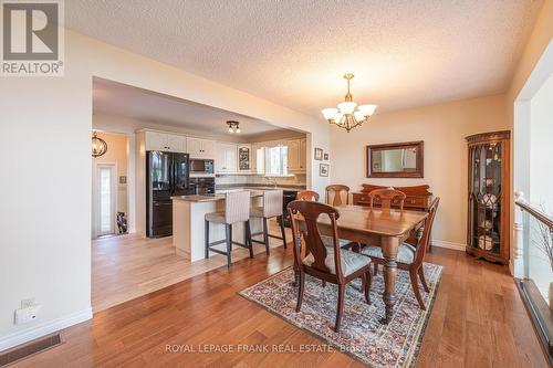 98 Island Dr, Galway-Cavendish And Harvey, ON - Indoor Photo Showing Dining Room
