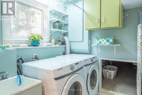 98 Island Dr, Galway-Cavendish And Harvey, ON - Indoor Photo Showing Laundry Room