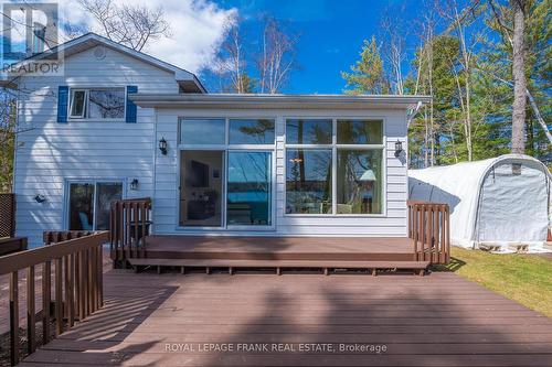 98 Island Dr, Galway-Cavendish And Harvey, ON - Outdoor With Deck Patio Veranda