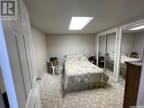 33 Lakeside E, Kipabiskau, SK - Indoor Photo Showing Bedroom