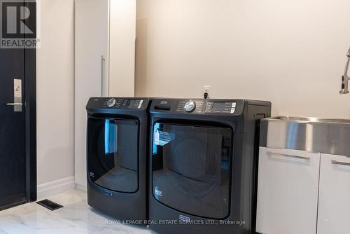 2535 Robin Drive, Mississauga, ON - Indoor Photo Showing Laundry Room