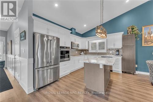 285 South Pelham Road, Welland, ON - Indoor Photo Showing Kitchen With Upgraded Kitchen