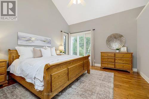 380 Progreston Rd, Hamilton, ON - Indoor Photo Showing Bedroom