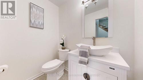 5029 Perennial Dr, Mississauga, ON - Indoor Photo Showing Bathroom
