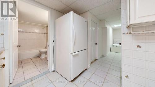 5029 Perennial Drive, Mississauga, ON - Indoor Photo Showing Bathroom