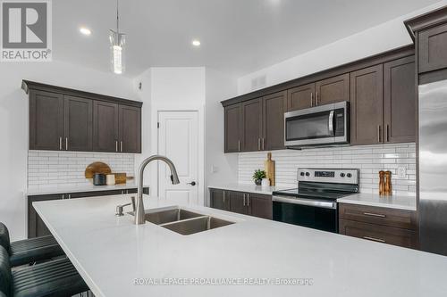 A & B - 10 Lehtinen Crescent, Belleville, ON - Indoor Photo Showing Kitchen With Double Sink With Upgraded Kitchen