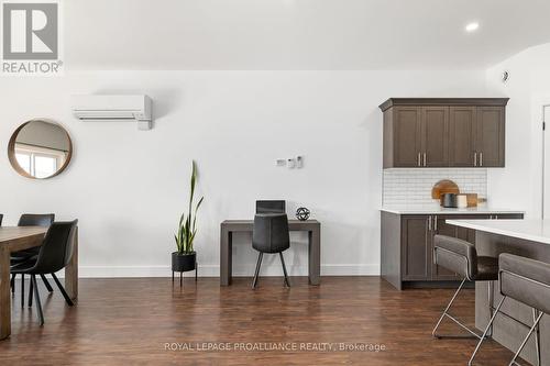 A & B - 10 Lehtinen Crescent, Belleville, ON - Indoor Photo Showing Dining Room