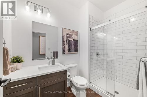 A & B - 10 Lehtinen Crescent, Belleville, ON - Indoor Photo Showing Bathroom