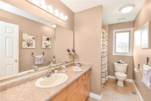 29 Grassyplain Drive, Hamilton, ON - Indoor Photo Showing Bathroom