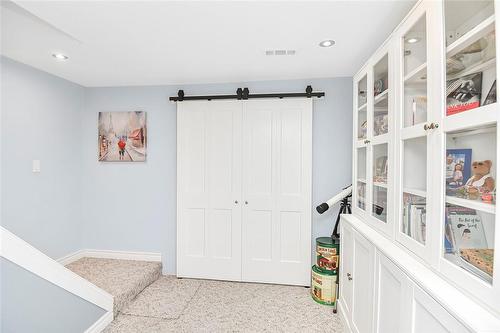 29 Grassyplain Drive, Hamilton, ON - Indoor Photo Showing Other Room