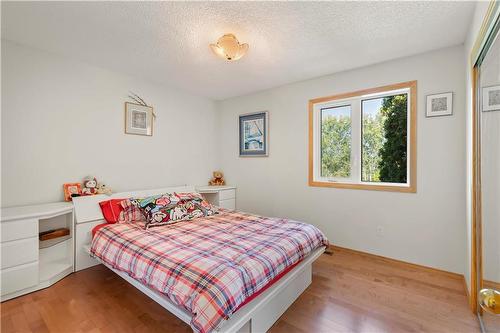 7 Sunrise Bay, St Andrews, MB - Indoor Photo Showing Bedroom