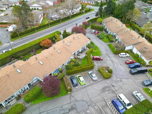 18-4140 Interurban Rd, Saanich, BC - Outdoor With View