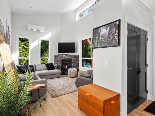 6916 Sellars Rd, Sooke, BC - Indoor Photo Showing Living Room With Fireplace