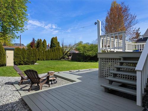 2118 Pentland Rd, Oak Bay, BC - Outdoor With Deck Patio Veranda